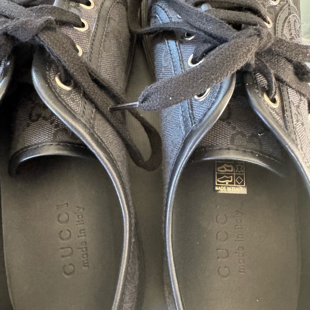 Authentic Men’s Black Gucci Logo Sneakers size 8 - Picture 4 of 4